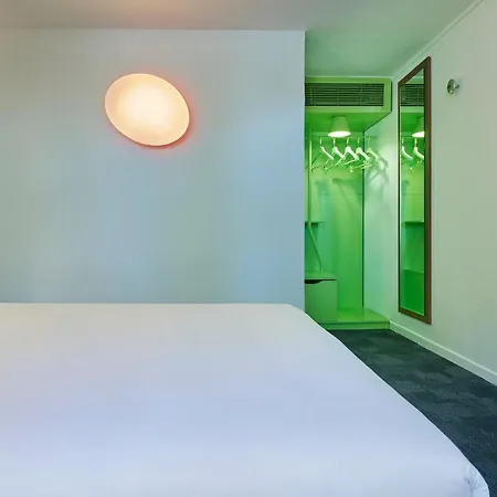 酒店 Kyriad 布里·孔德·罗伯特