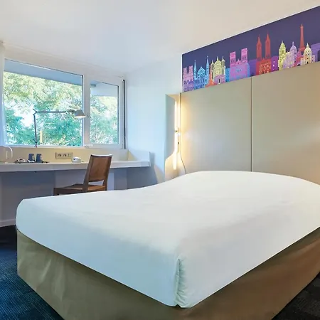 Kyriad 酒店 布里·孔德·罗伯特