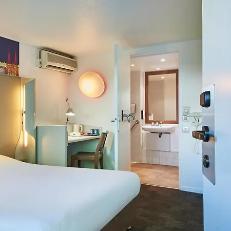 Kyriad 3* 布里·孔德·罗伯特