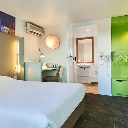 Kyriad 3* 布里·孔德·罗伯特