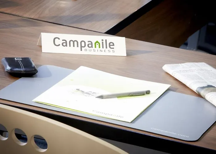 Отель Kyriad Бри-Комт-Робер