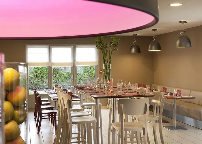 Kyriad 3* Бри-Комт-Робер