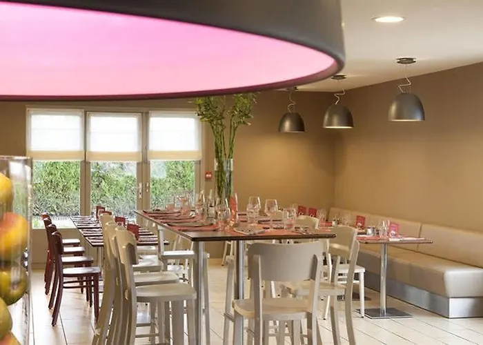 Kyriad 3* Бри-Комт-Робер